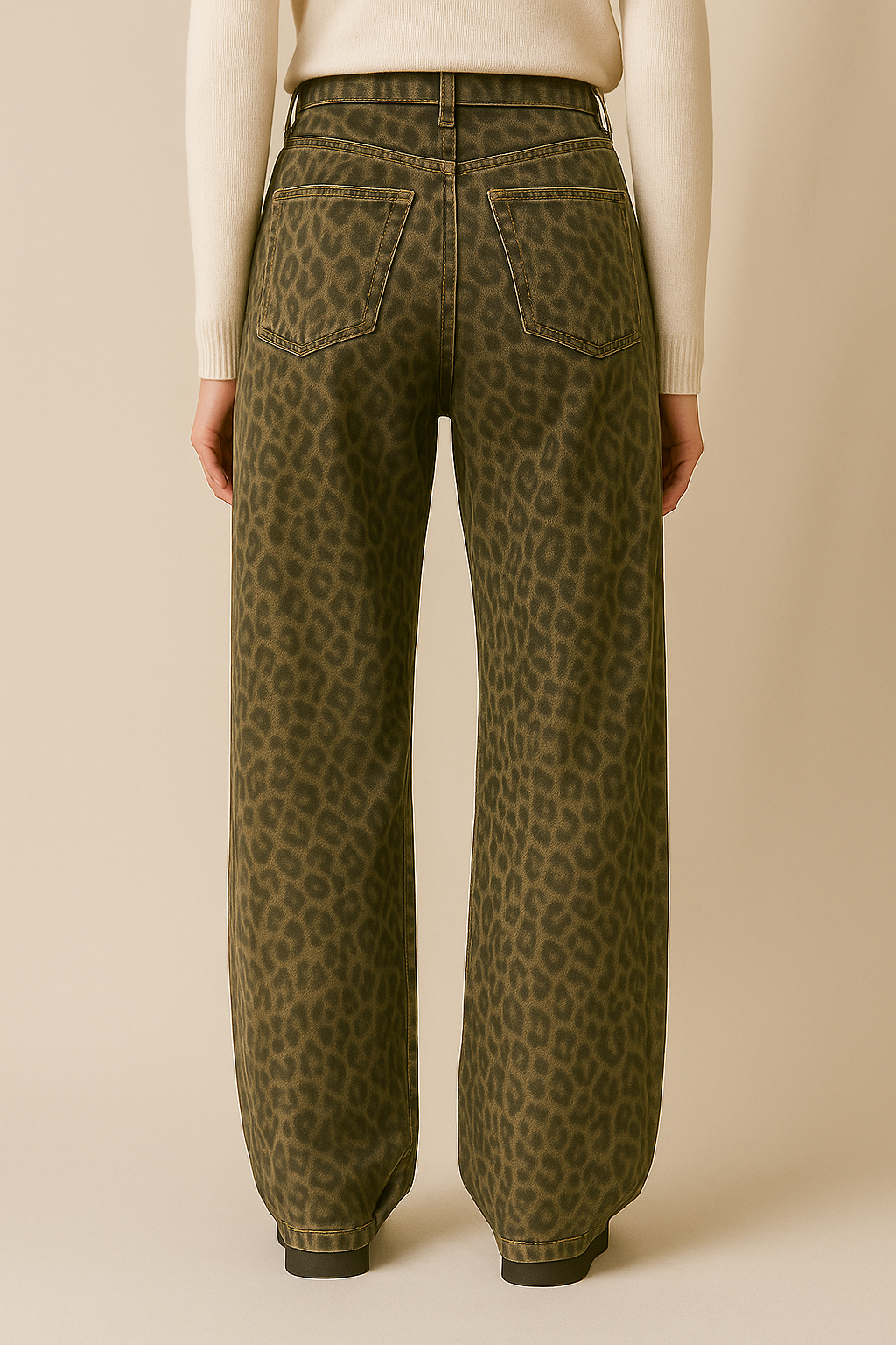 Rotes Wickelkleid für Frauen mit Rüschen